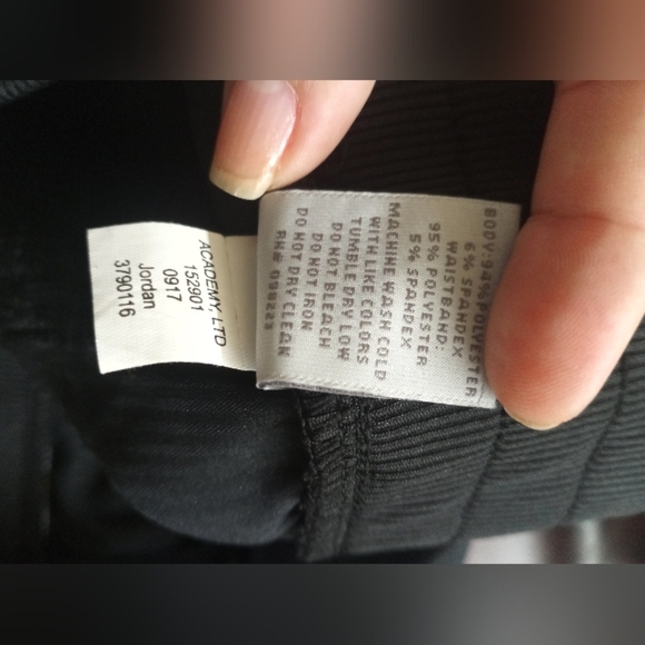 BCG Classic Black Outerwear - Picture 4 of 5